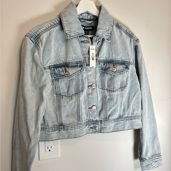 Joe Fresh Women's Classic Light Blue Jean Jacket - Picture 4 of 6